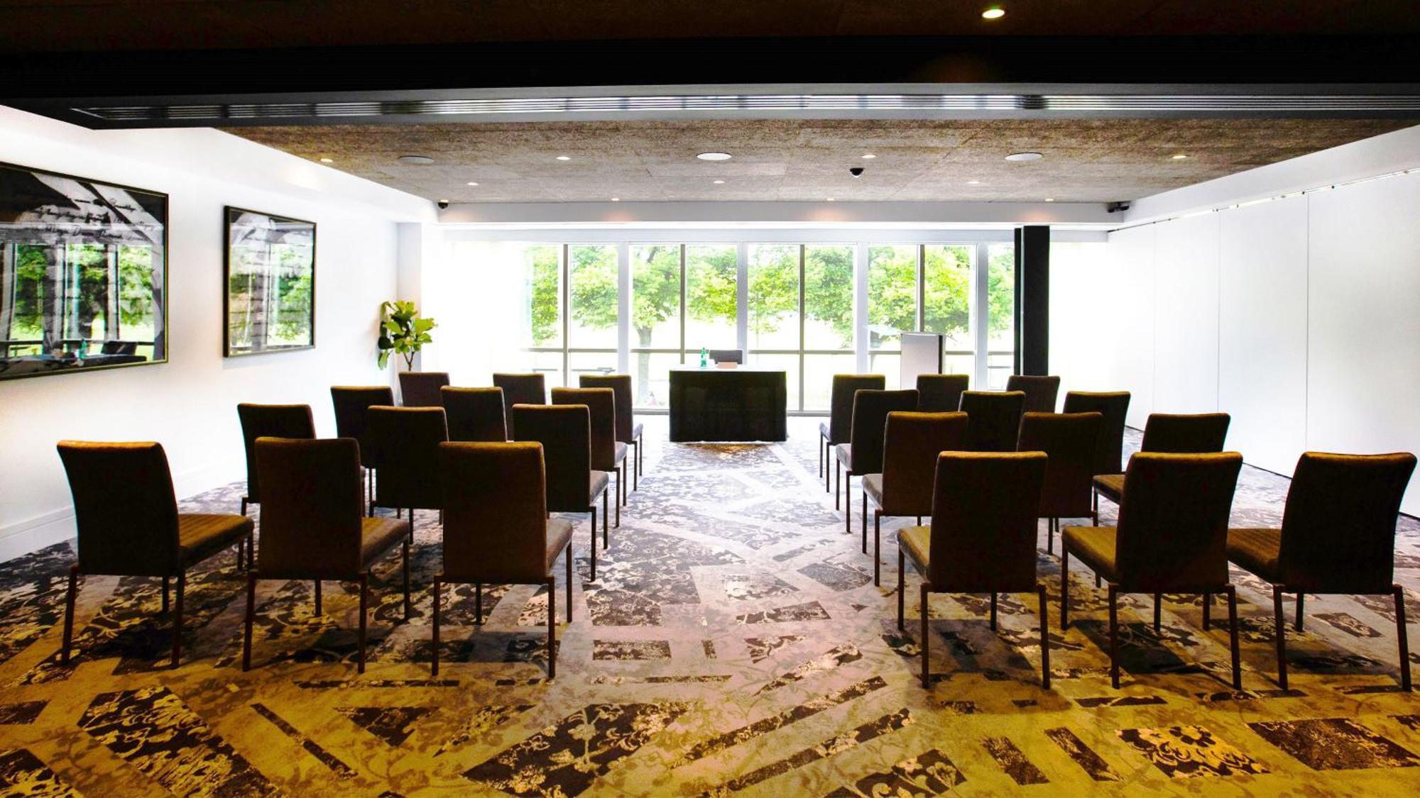 Voco Leicester By Ihg Екстериор снимка